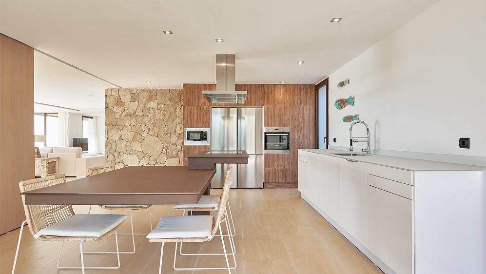Smaakvolle luxe villa op loopafstand van het strand met prachtig uitzicht op Es Vedra 