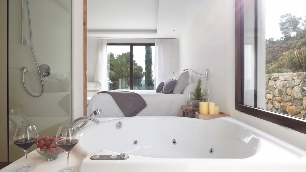 Beautiful modern Ibiza style villa close to the Cala Jondal beach