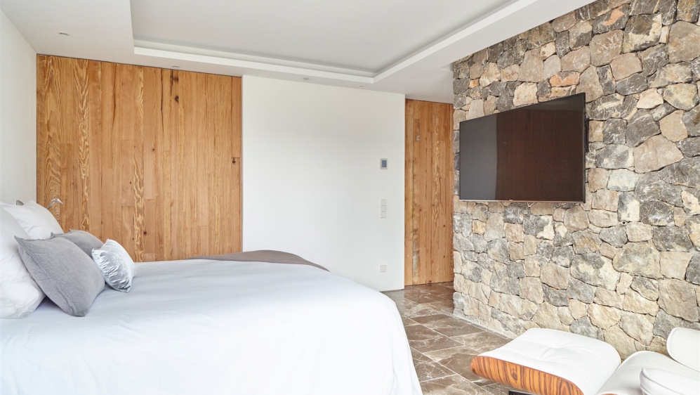 Prachtige moderne Ibiza villa met gastenverblijf dichtbij het strand van Cala Jondal