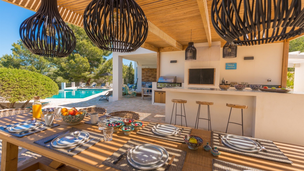 Schitterende Ibiza stijl met uitzonderlijk mooi uitzicht op zee en de zonsondergangen in Cala Tarida