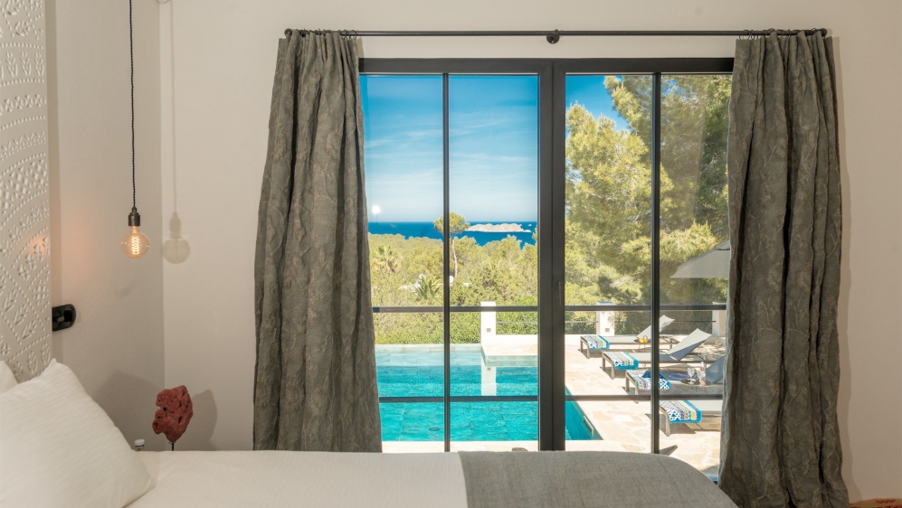 Absolutely stunning villa with rental license and spectaculair sea and sunset views in Cala Tarida