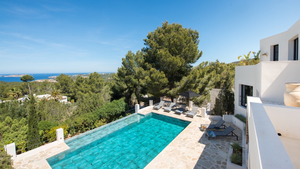 Absolutely stunning villa with rental license and spectaculair sea and sunset views in Cala Tarida