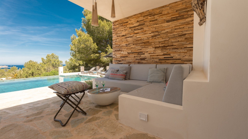 Absolutely stunning villa with rental license and spectaculair sea and sunset views in Cala Tarida