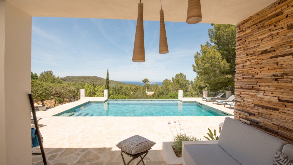 Absolutely stunning villa with rental license and spectaculair sea and sunset views in Cala Tarida