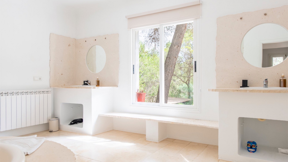 Super charmante Ibiza finca met verhuurlicentie, privacy en toplocatie tussen stad en strand