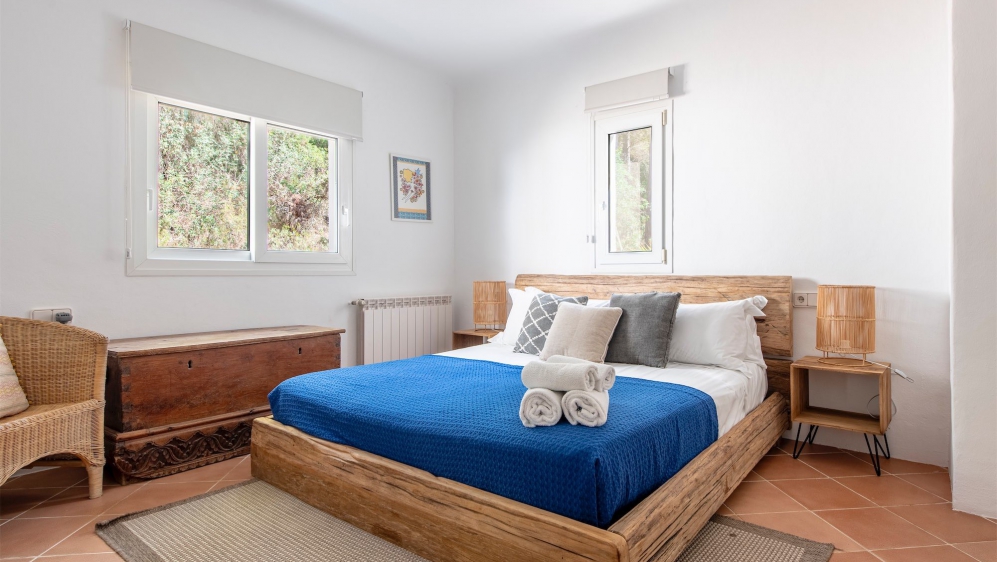 Super charmante Ibiza finca met verhuurlicentie, privacy en toplocatie tussen stad en strand