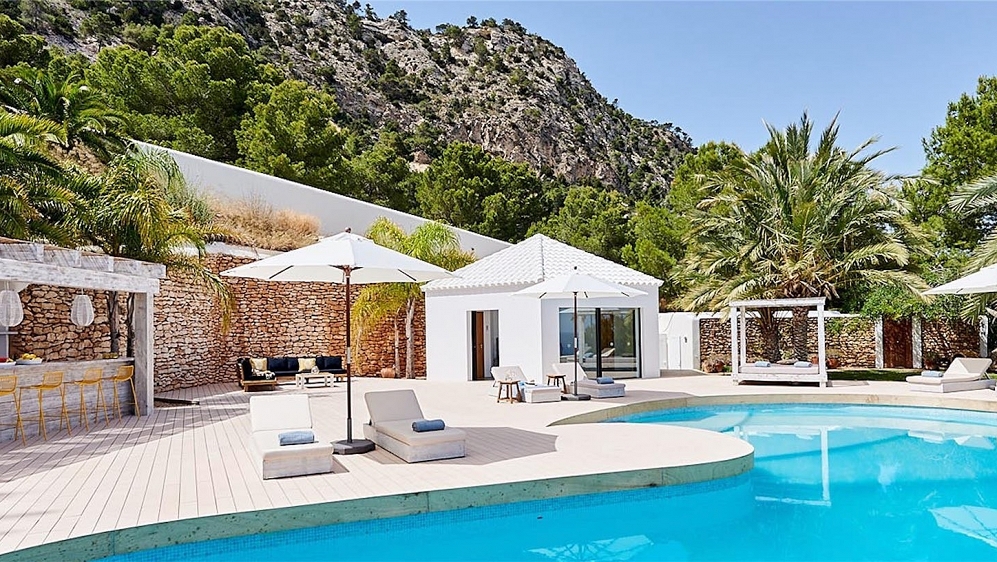 Amazing contemporary Ibiza style villa in Es Cubells with breathtaking views of the sea and Formentera
