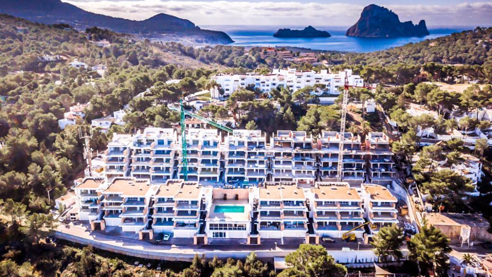 Schitterend modern penthouse in Cala Vadella met groot dakterras en spectaculair uitzicht op zee