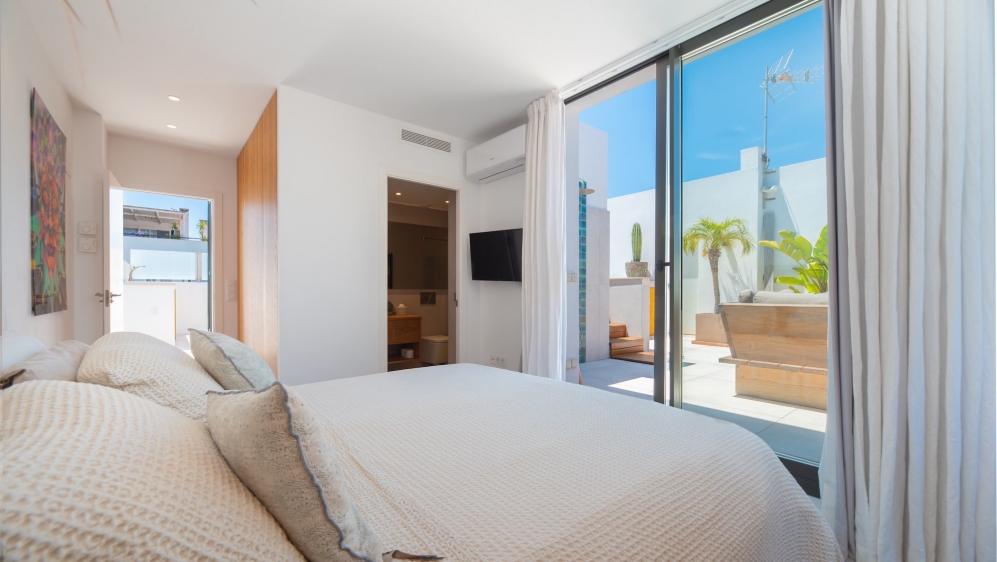 Luxe vier slaapkamer penthouse in het hart van Jésus met dakterras met prive zwembad