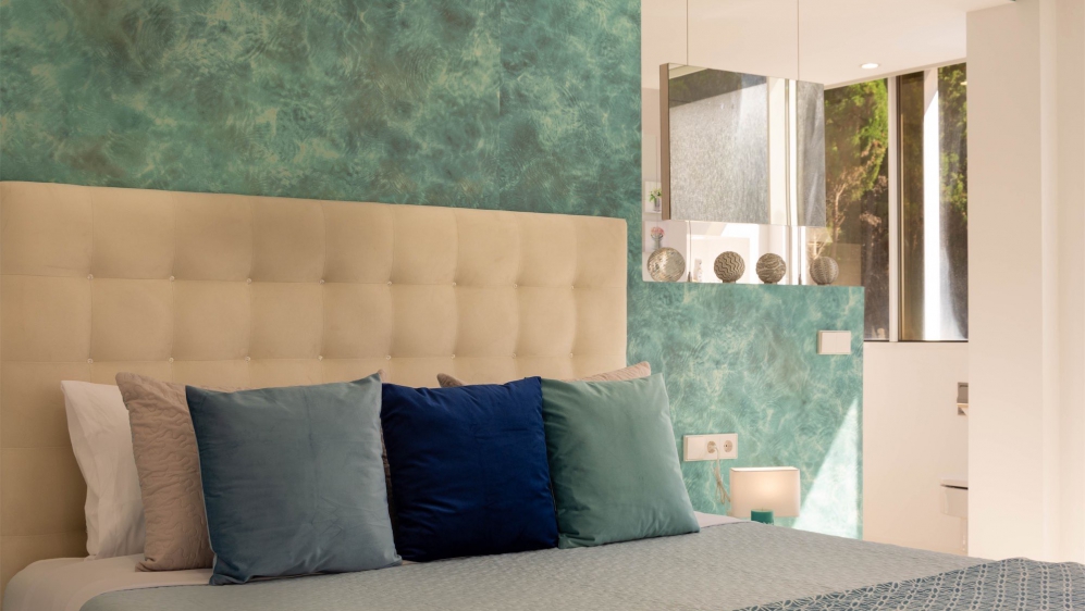 Luxurious modern apartment located just a few steps from Talamanca beach