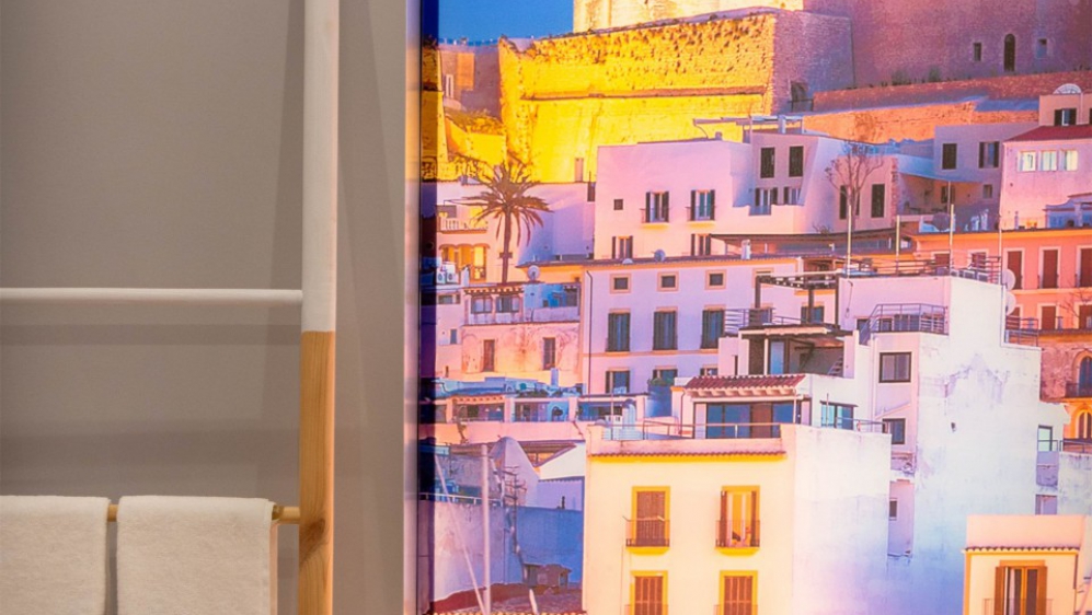 Luxurious modern apartment located just a few steps from Talamanca beach