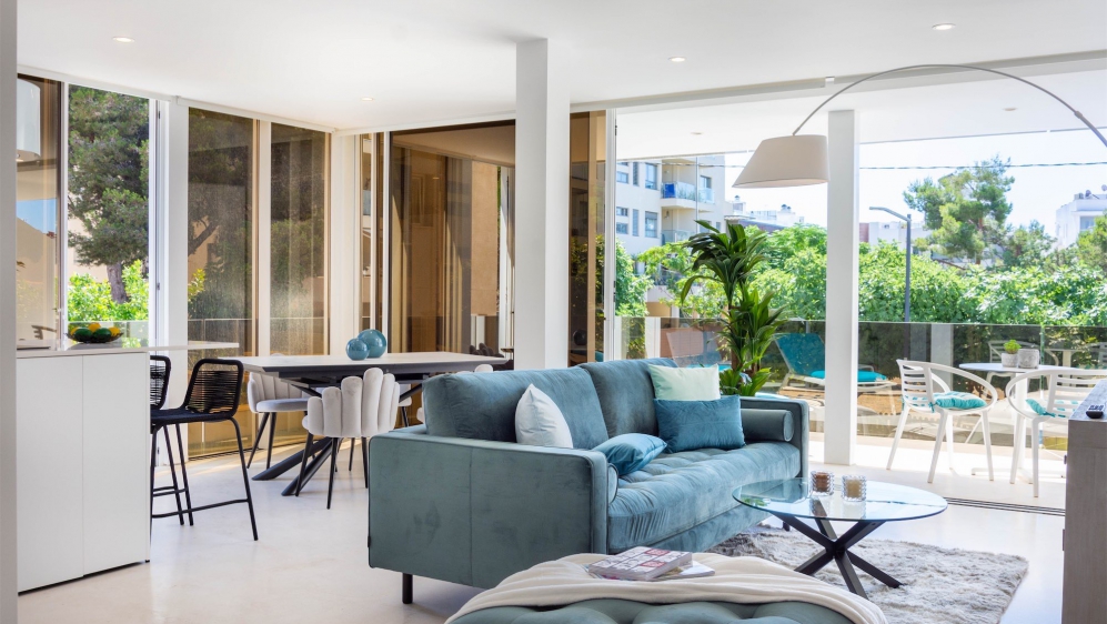 Luxurious modern apartment located just a few steps from Talamanca beach