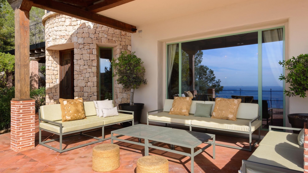 Amazing villa with the most stunning sea views and rental license