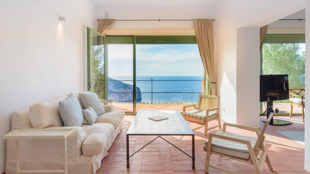 Amazing villa with the most stunning sea views and rental license