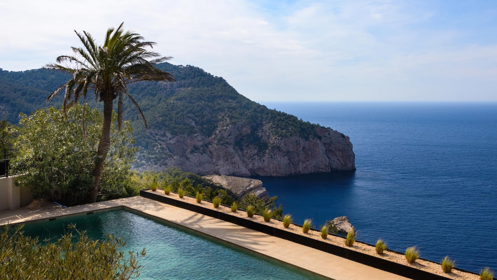 Amazing villa with the most stunning sea views and rental license