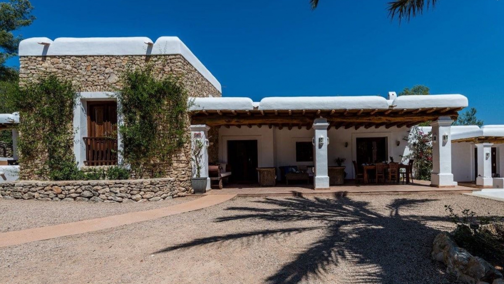 Lovely authentic renovated Ibiza finca with touristic rental license