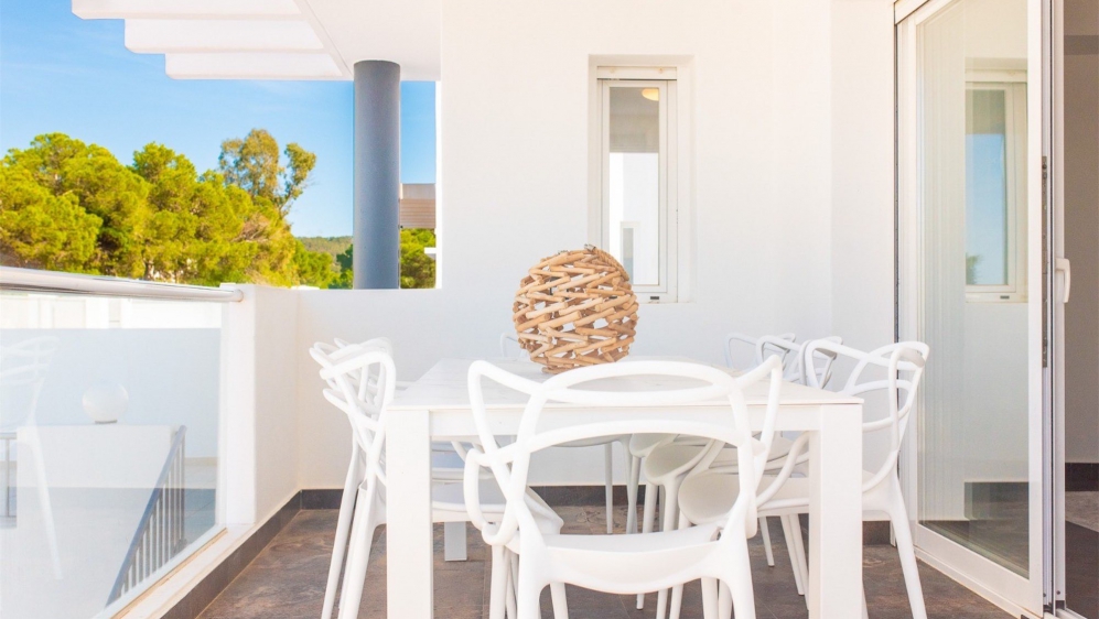 Spacious Modern Villa with Sea Views and Rental License in Cala Vadella