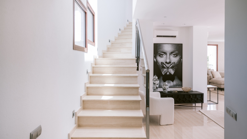 Luxury modern villa with lots of Privacy and Comfort, Close to the Beach and Ibiza Town