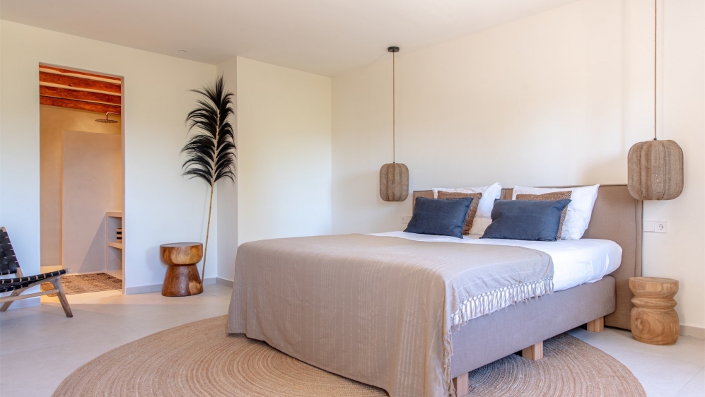 Charming Renovated Ibiza-Style Villa with Stunning Views near the islands' best beaches