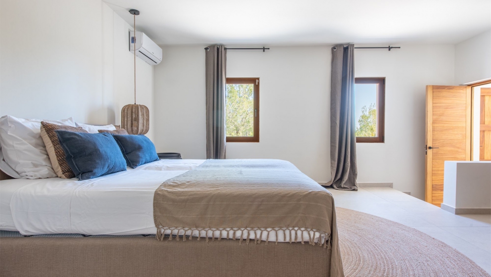Charming Renovated Ibiza-Style Villa with Stunning Views near the islands' best beaches