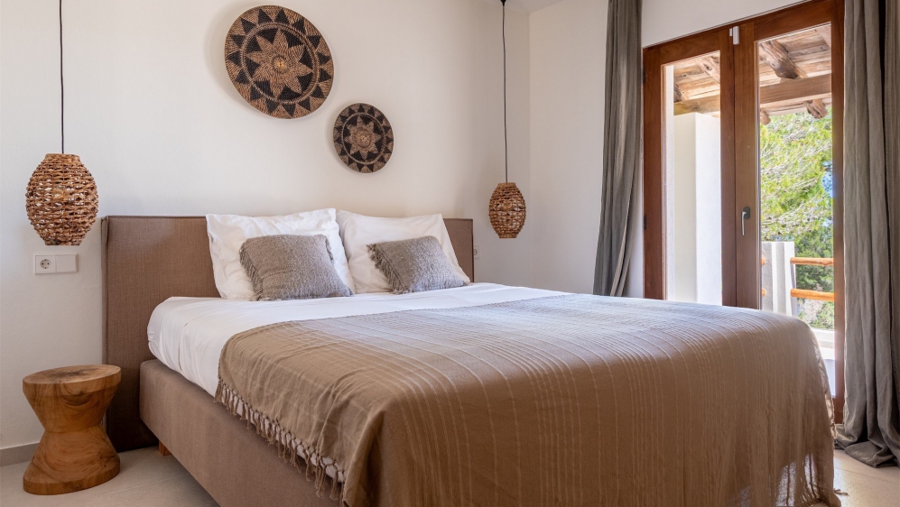 Charming Renovated Ibiza-Style Villa with Stunning Views near the islands' best beaches