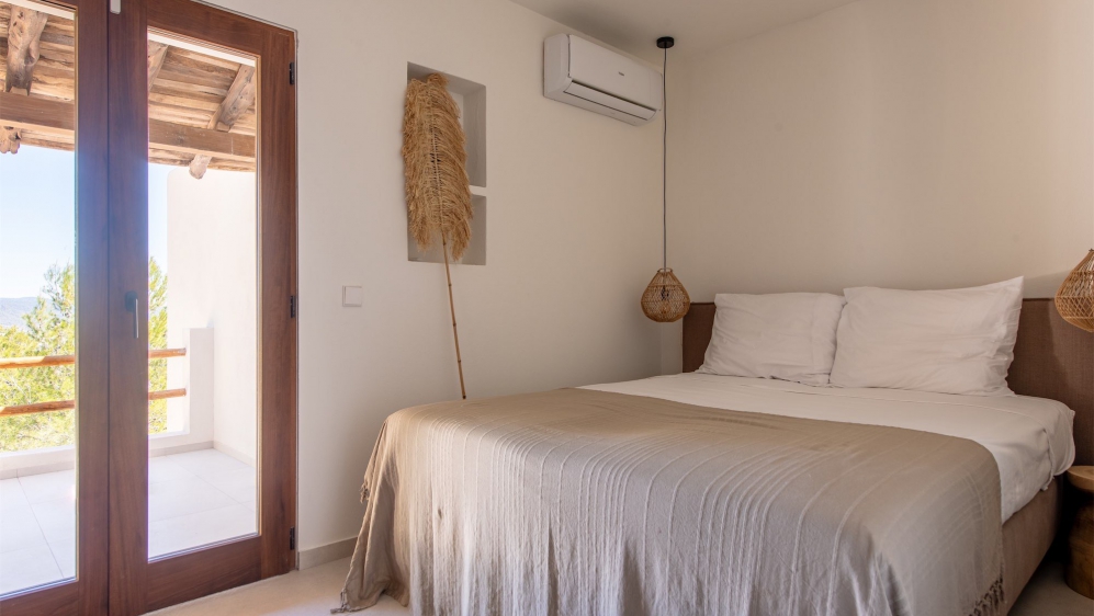 Charming Renovated Ibiza-Style Villa with Stunning Views near the islands' best beaches