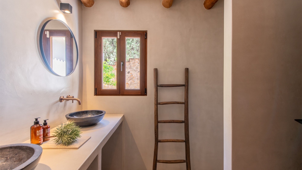 Charming Renovated Ibiza-Style Villa with Stunning Views near the islands' best beaches
