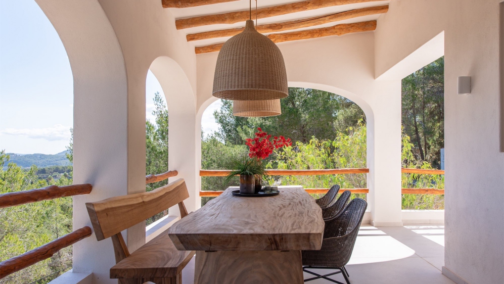 Charming Renovated Ibiza-Style Villa with Stunning Views near the islands' best beaches