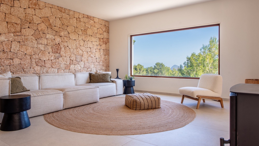 Charming Renovated Ibiza-Style Villa with Stunning Views near the islands' best beaches