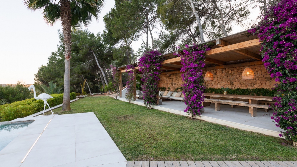 Spectaculaire moderne Ibiza stijl villa in Es Cubells – nu tegen een zeer aantrekkelijke prijs!