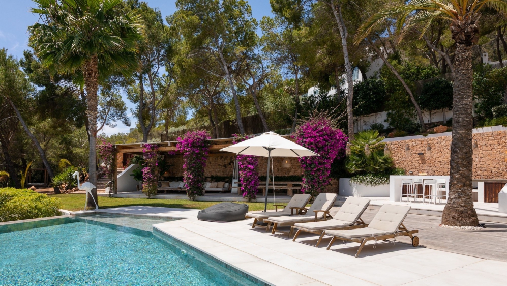 Spectaculaire moderne Ibiza stijl villa in Es Cubells – nu tegen een zeer aantrekkelijke prijs!