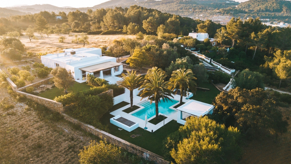 Authentic & Luxurious Blakstad Finca with Rental License near Santa Gertrudis