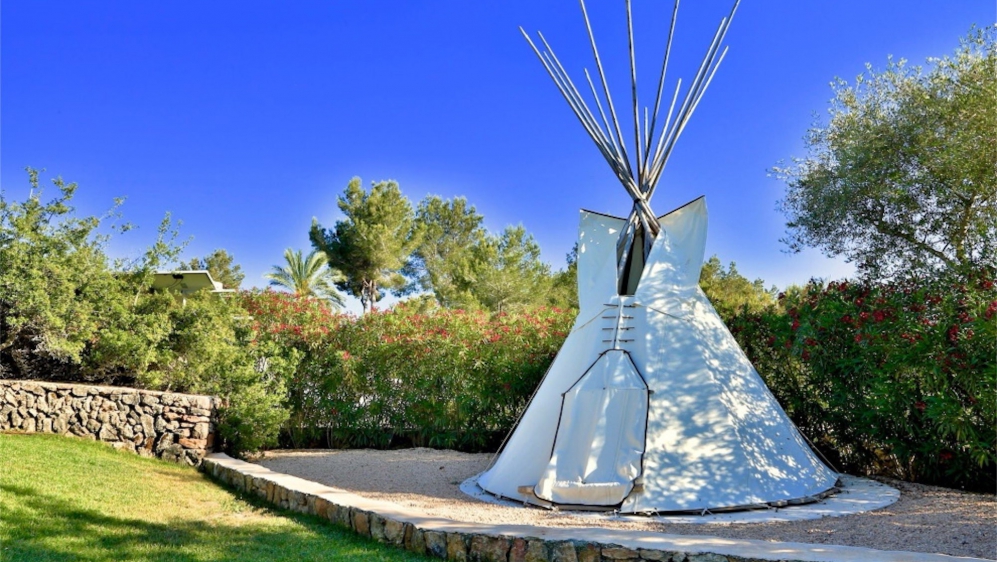 Authentic & Luxurious Blakstad Finca with Rental License near Santa Gertrudis