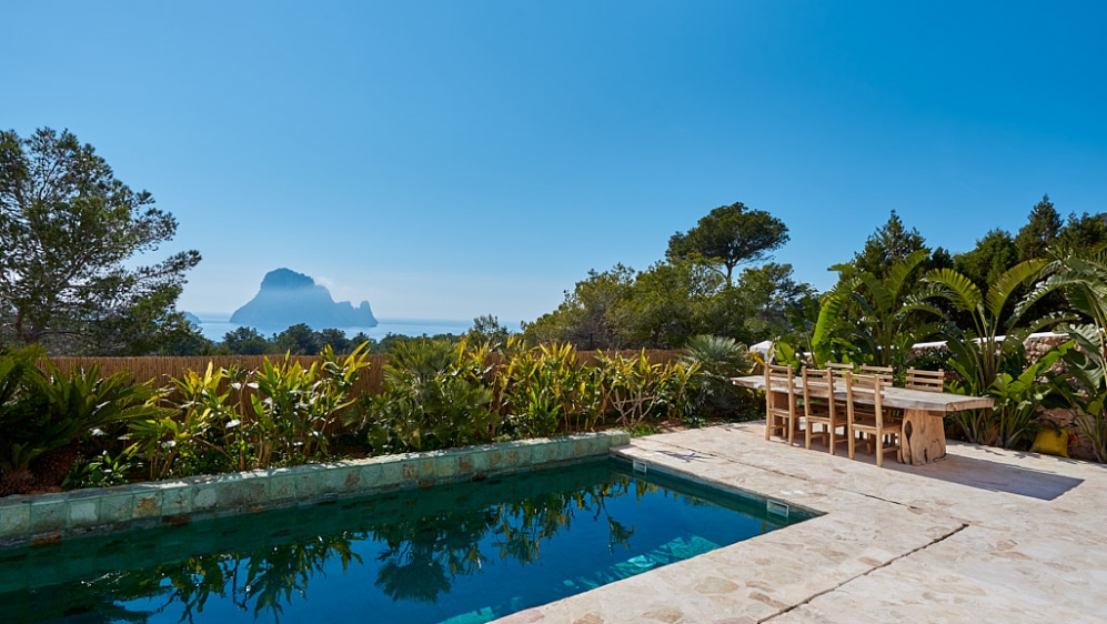 Buitenkans: Schitterende Ibiza villa met spectaculair uitzicht op Es Vedra 