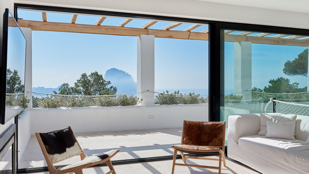 Buitenkans: Schitterende Ibiza villa met spectaculair uitzicht op Es Vedra 