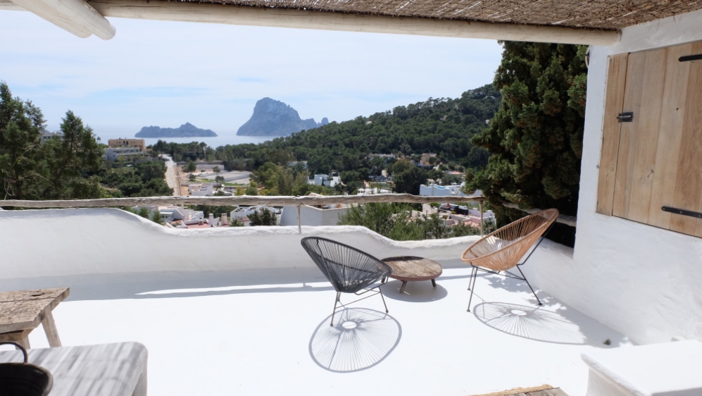 Zeer mooi penthouse studio in Cala Vadella met schitterend zeezicht op Es Vedra