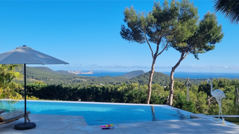 Stunning Ibiza villa with spectaculair sea views in prime location Es Cubells