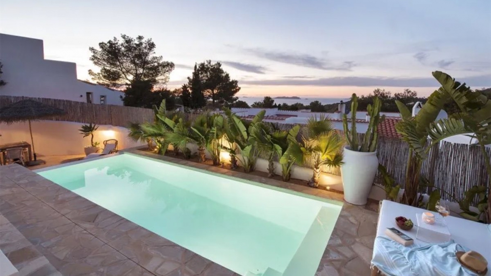 Charmant Ibiza stijl huis op loopafstand van het strand van Cala Vadella