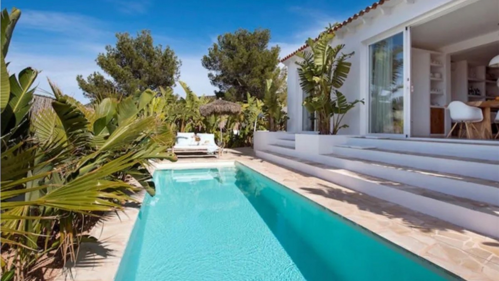 Charmant Ibiza stijl huis op loopafstand van het strand van Cala Vadella