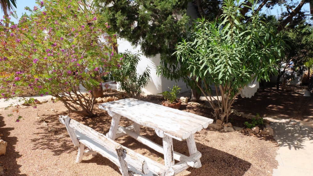 Charmant Ibiza stijl huis op loopafstand van het strand van Cala Vadella