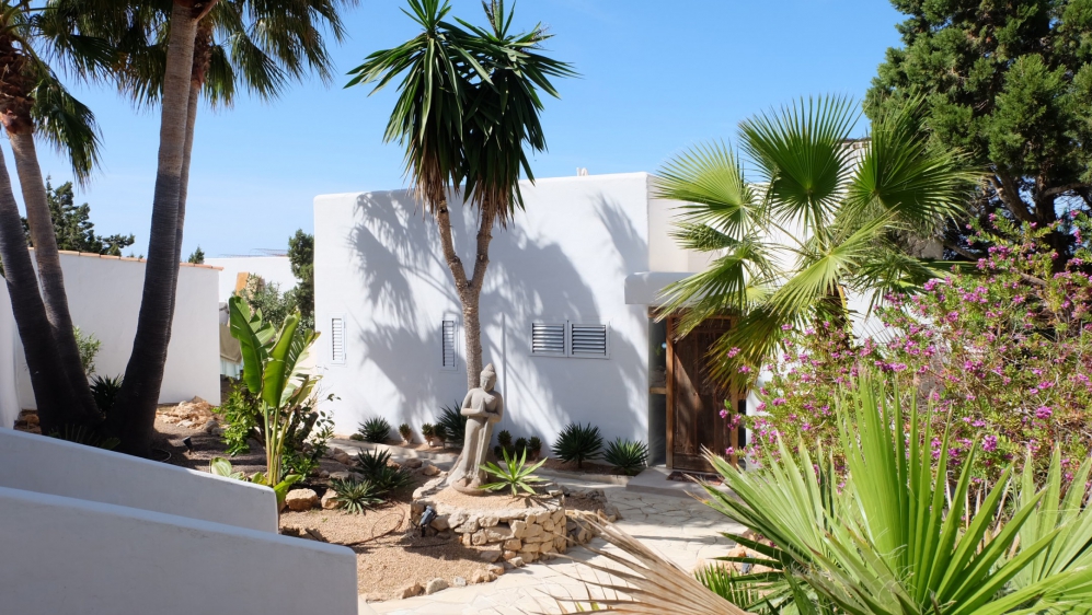 Charmant Ibiza stijl huis op loopafstand van het strand van Cala Vadella