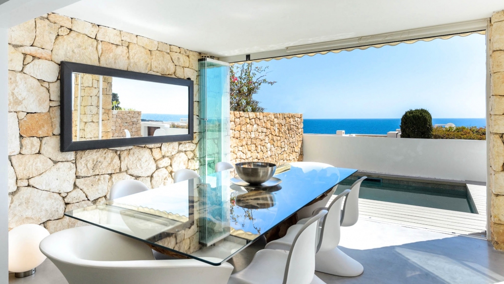 Beatuiful apartement with amazing sea views in secure urbanization with golfcourse