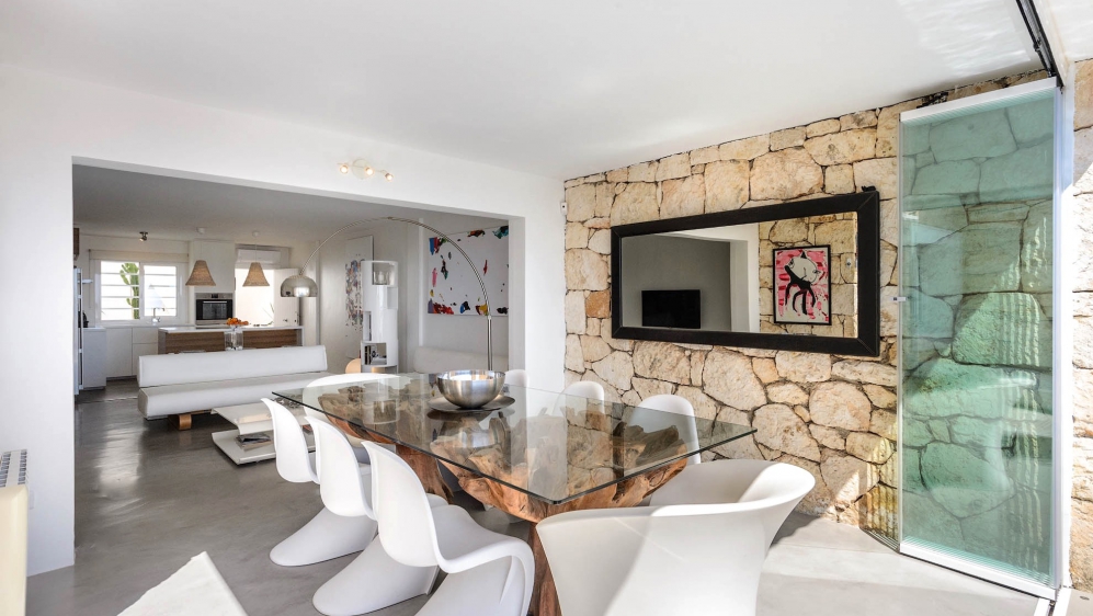 Beatuiful apartement with amazing sea views in secure urbanization with golfcourse