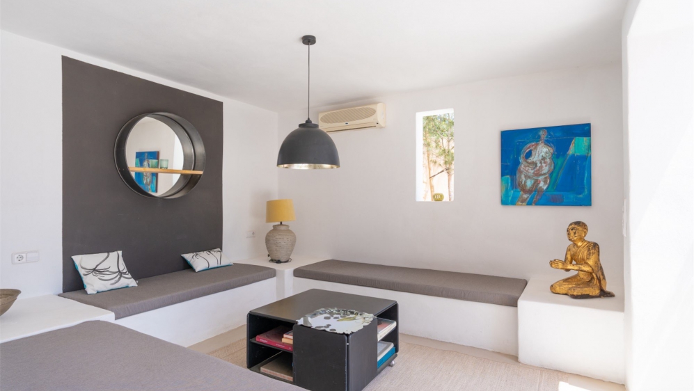 Schitterende volledig gerenoveerde Ibiza villa met veel sfeer en charme