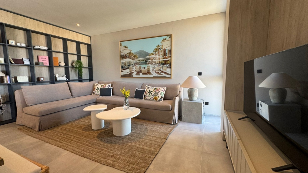 Gloednieuw luxe appartement in het hart van Santa Eulalia voor scherpe prijs!