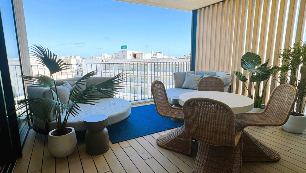 Gloednieuw luxe appartement in het hart van Santa Eulalia voor scherpe prijs!