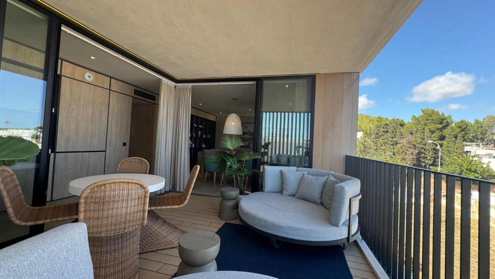 Gloednieuw luxe appartement in het hart van Santa Eulalia voor scherpe prijs!