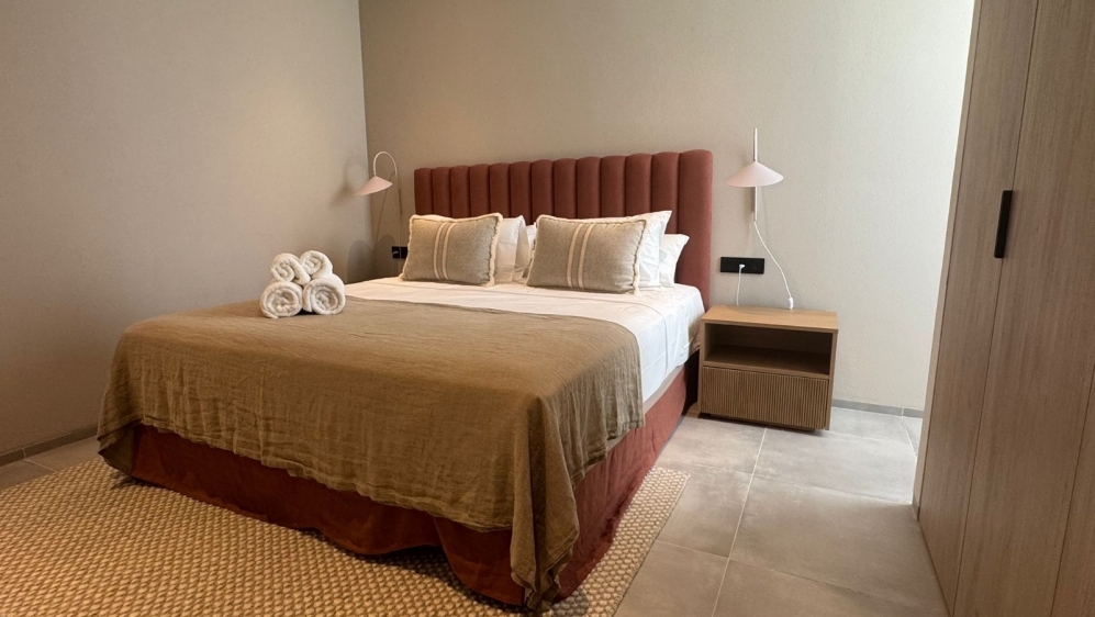 Gloednieuw luxe appartement in het hart van Santa Eulalia voor scherpe prijs!