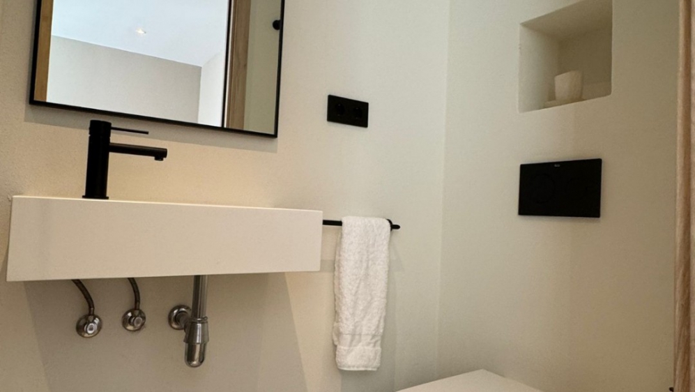 Gloednieuw luxe appartement in het hart van Santa Eulalia voor scherpe prijs!