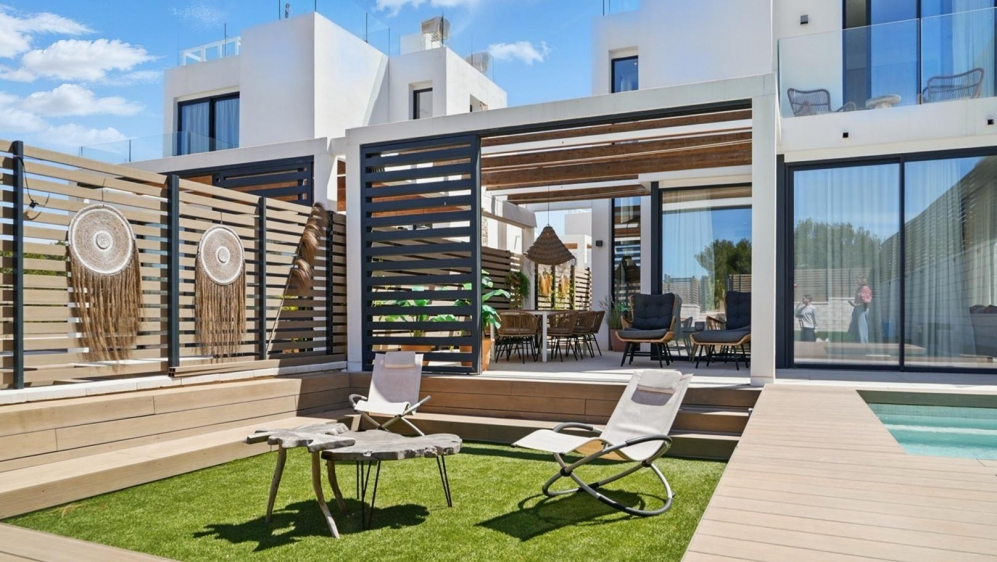 Stylish Ibiza-Style Villa near Cala Tarida beach – Fully Furnished and Move-In Ready